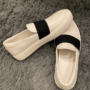 Women’s UGG slip on tennis shoe